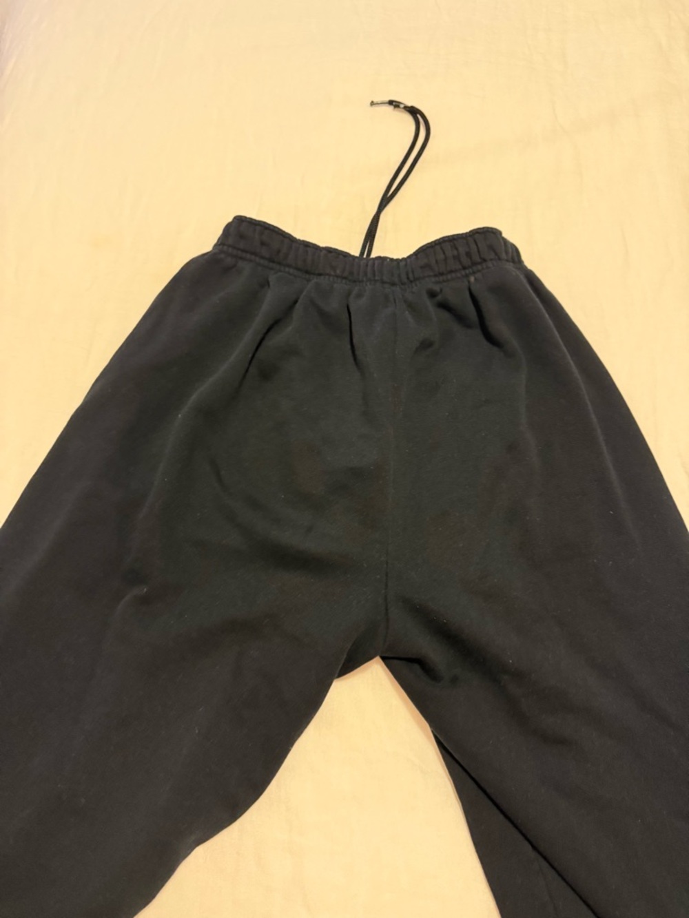 ALO Yoga Black Logo Sweatpants - Picture 4 of 5